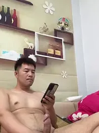 Zxb520zxb — вебкам-модель онлайн на stripchat