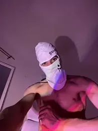 ArsTar16_16 — вебкам-модель онлайн на stripchat
