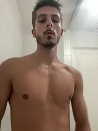 lypirt — вебкам-модель онлайн на stripchat