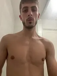lypirt — вебкам-модель онлайн на stripchat