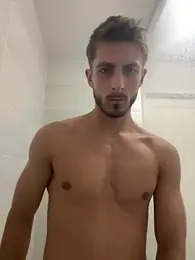 lypirt — вебкам-модель онлайн на stripchat