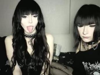 arina_rose — вебкам-модель онлайн на chaturbate