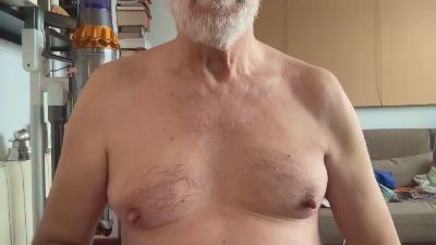 erre4fff — вебкам-модель онлайн на cam4