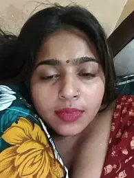Cute-Simmi69 — вебкам-модель онлайн на stripchat