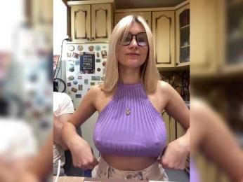 _Magic_ — вебкам-модель онлайн на bongacams