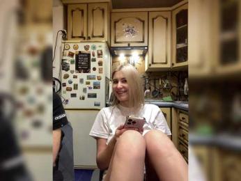 _Magic_ — вебкам-модель онлайн на bongacams