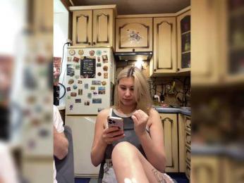 _Magic_ — вебкам-модель онлайн на bongacams