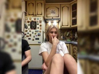 _Magic_ — вебкам-модель онлайн на bongacams