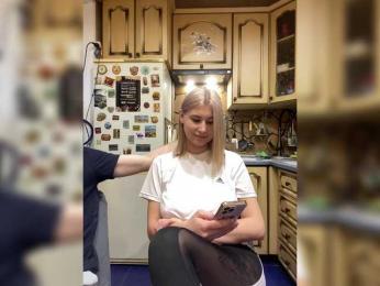 _Magic_ — вебкам-модель онлайн на bongacams