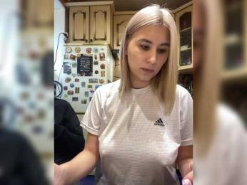 _Magic_ — вебкам-модель онлайн на bongacams