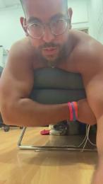 Salva95 — вебкам-модель онлайн на cam4