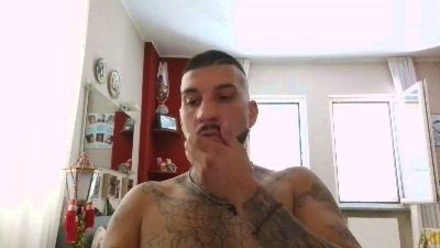 ubiXhot — вебкам-модель онлайн на cam4