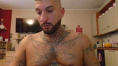 ubiXhot — вебкам-модель онлайн на cam4