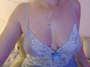 goodSnowQueen — Bongacams stream photo (Apr 2026)