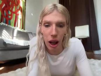 hung_angel_xxl — Chaturbate stream photo (Apr 2026)