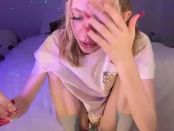 ellieluvs — Chaturbate stream photo (Mar 2026)