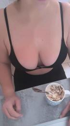 CandleAle — вебкам-модель онлайн на cam4