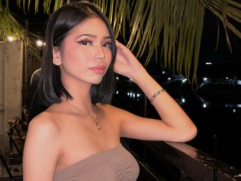 YlianaGivenchy — Livejasmin stream photo (May 2026)