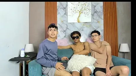 VERY_HOT_GUYS — вебкам-модель онлайн на stripchat