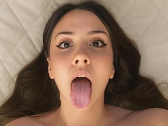 AliceFortuna — вебкам-модель онлайн на livejasmin