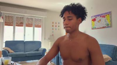 Yourvalentino — вебкам-модель онлайн на cam4