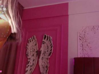 PinkySparkss — вебкам-модель онлайн на bongacams