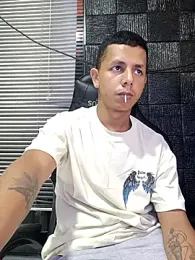 boy_bigcock24cm — Stripchat stream photo (Mar 2026)