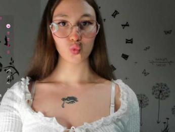Mirraana — Bongacams stream photo (Nov 2025)