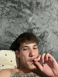 SnowyChimney48 — Stripchat stream photo (Apr 2026)