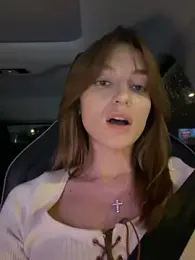 -AngelAri- — Stripchat profile photo