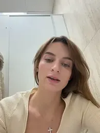 -AngelAri- — вебкам-модель онлайн на stripchat