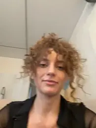 -AngelAri- — Stripchat stream photo (Mar 2026)