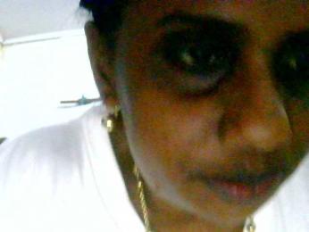 Anshia — вебкам-модель онлайн на bongacams