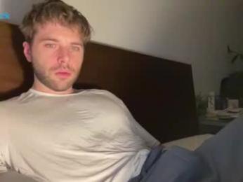 hot8pack01 — Chaturbate stream photo (Mar 2026)