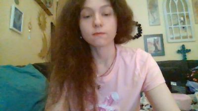 QueenCrimson — Cam4 stream photo (Aug 2026)