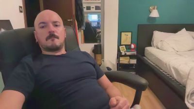 huntin_bears — Cam4 stream photo (Nov 2025)