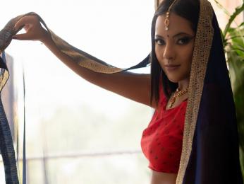 AnoukChopra — livejasmin