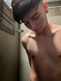 The_Conquer — вебкам-модель онлайн на stripchat
