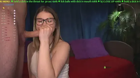 helena_play — вебкам-модель онлайн на stripchat