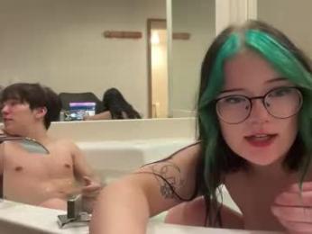 abs7719 — вебкам-модель онлайн на chaturbate