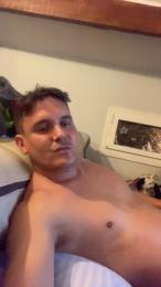 Raton1982 — вебкам-модель онлайн на cam4