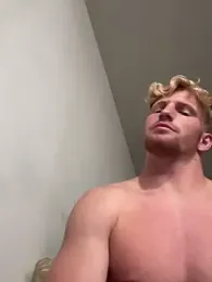 tylerwilsonn2 — вебкам-модель онлайн на stripchat