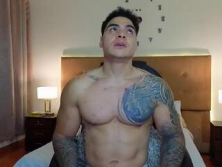 Stiven Velez — вебкам-модель онлайн на flirt4free