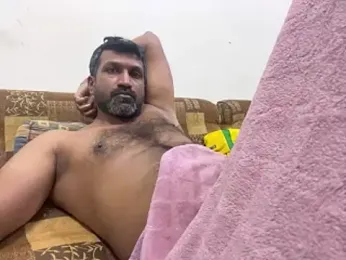 Black_Bull041988 — вебкам-модель онлайн на stripchat