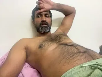 Black_Bull041988 — вебкам-модель онлайн на stripchat