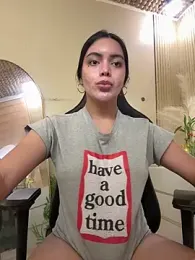 TS-SimplyTheBest — вебкам-модель онлайн на stripchat