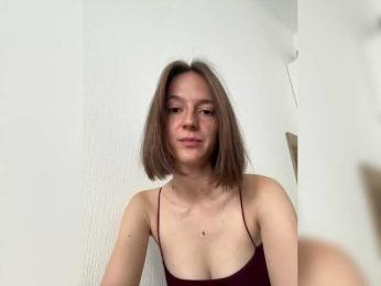 EllieTonee — вебкам-модель онлайн на bongacams
