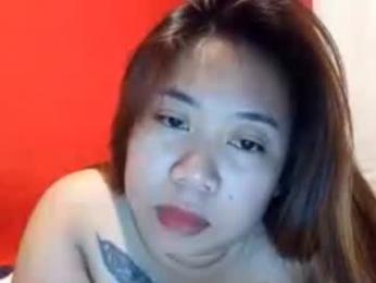 bunnyyuri — вебкам-модель онлайн на chaturbate