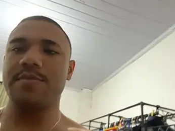 SeuPretoRaro — вебкам-модель онлайн на stripchat