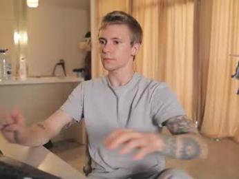 max_gen — вебкам-модель онлайн на chaturbate